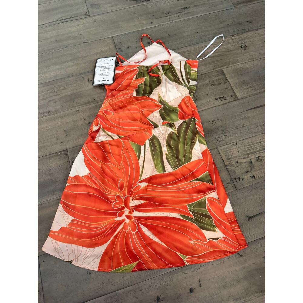 New BCX Juniors' Halter-Neck Floral Placement Print Bodycon Dress - Picture 3 of 4